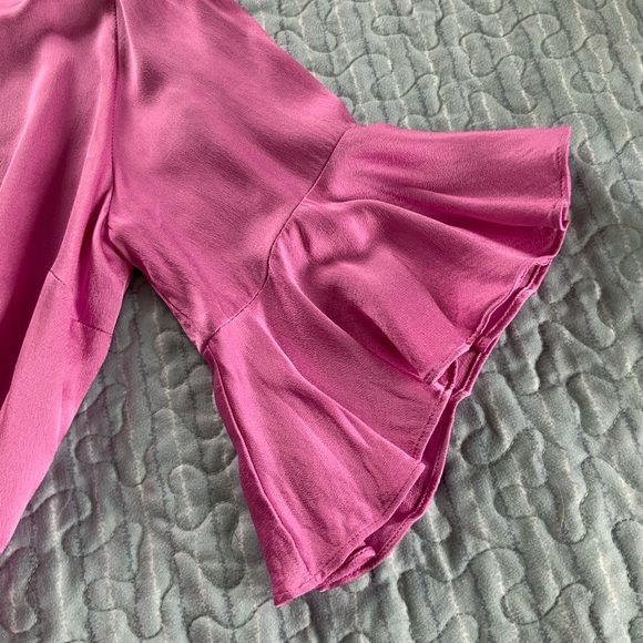 Beautiful silky blouse by Zara - Picture 4 of 4